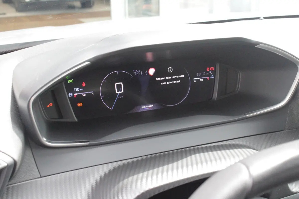 1.2 100PK ALLURE | TREKHAAK | CAMERA VOOR + ACHTER | NAVIGATIE | DRAADLOZE APPLE CARPLAY/ANDROID AUTO | LED KOPLAMPEN | ALL SEASON BANDEN | ADAPTIVE CRUISE CONTROL | DODEHOEK DETECTIE | CLIM