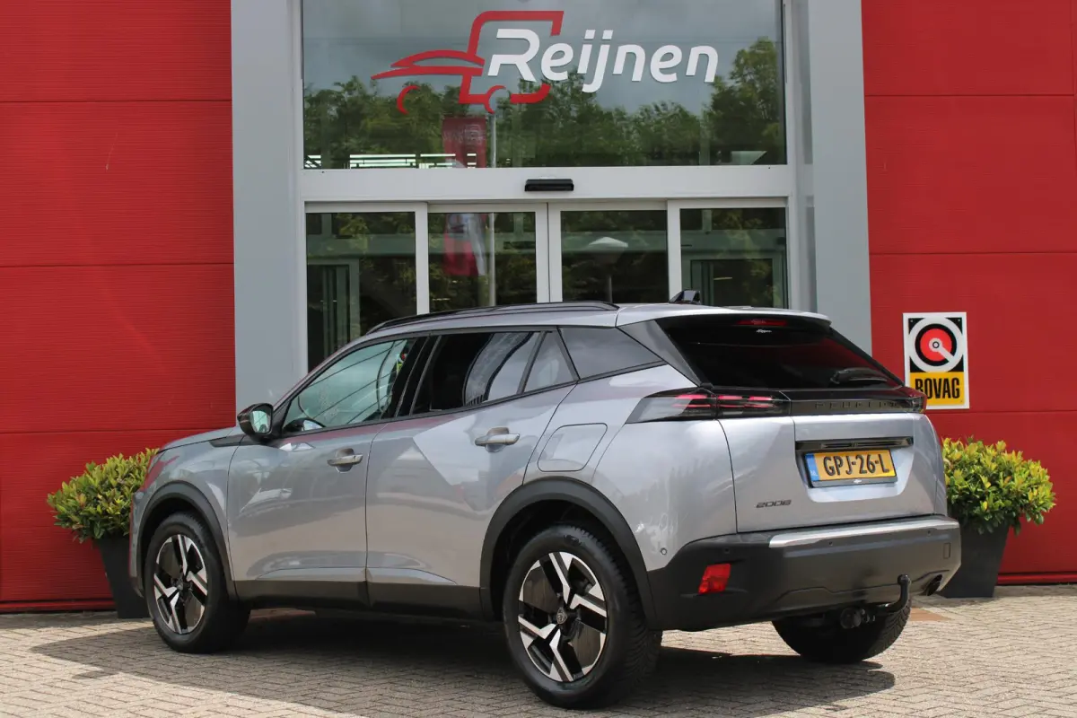 1.2 100PK ALLURE | TREKHAAK | CAMERA VOOR + ACHTER | NAVIGATIE | DRAADLOZE APPLE CARPLAY/ANDROID AUTO | LED KOPLAMPEN | ALL SEASON BANDEN | ADAPTIVE CRUISE CONTROL | DODEHOEK DETECTIE | CLIM