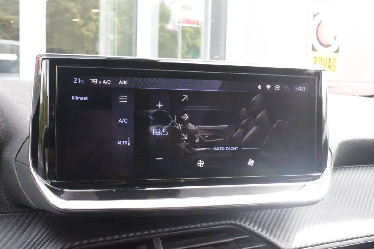 1.2 100PK ALLURE | TREKHAAK | CAMERA VOOR + ACHTER | NAVIGATIE | DRAADLOZE APPLE CARPLAY/ANDROID AUTO | LED KOPLAMPEN | ALL SEASON BANDEN | ADAPTIVE CRUISE CONTROL | DODEHOEK DETECTIE | CLIM