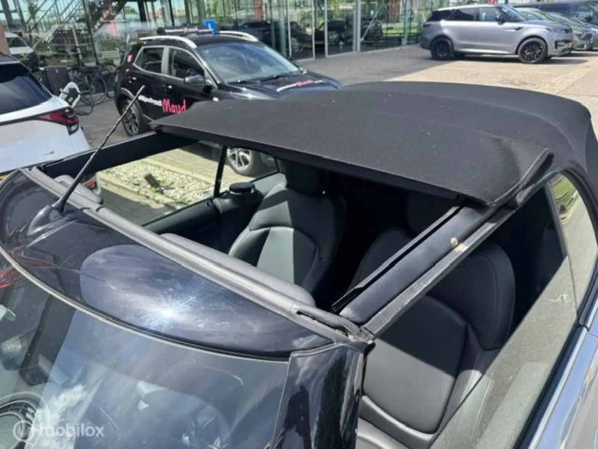 1.5 Resolute Edition Automaat . Navigatie , Camera achter , Lederbekleding Stoel+Stuur verwarming , sport stoellen , Pakeer hulp rondom