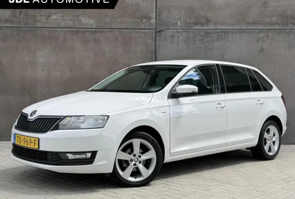 1.0 TSI Greentech Clever | Navigatie | Dealer onderhouden | Climate control | Cruise Control | Stoelverwarming |