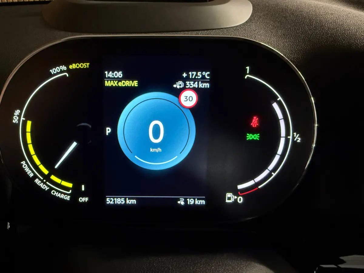 1.5 Cooper ALL4 - HUD - Camera - Carplay