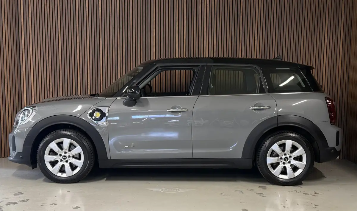 1.5 Cooper ALL4 - HUD - Camera - Carplay