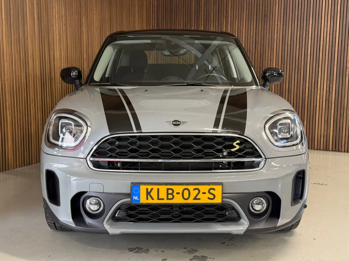 1.5 Cooper ALL4 - HUD - Camera - Carplay