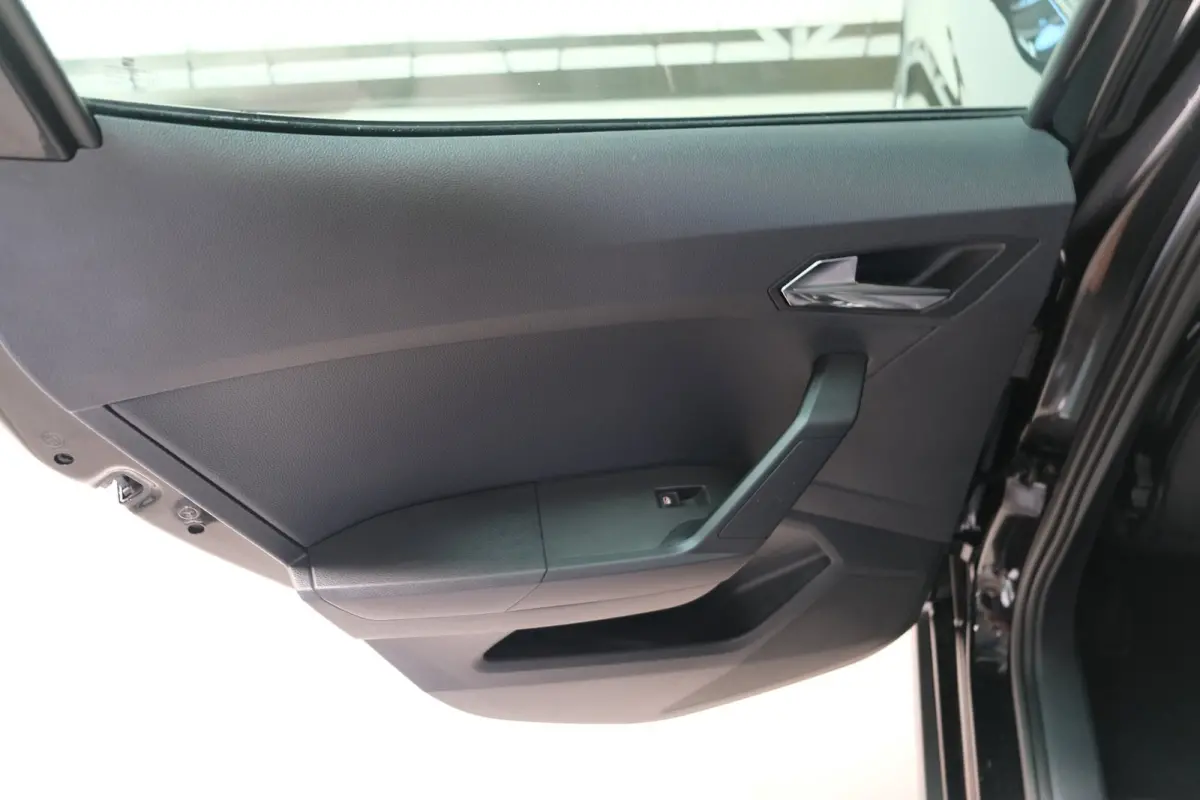 1.0 TSI Style Business Intense - N.A.P. Airco, Cruise, Navi, PDC, Camera, Carplay.
