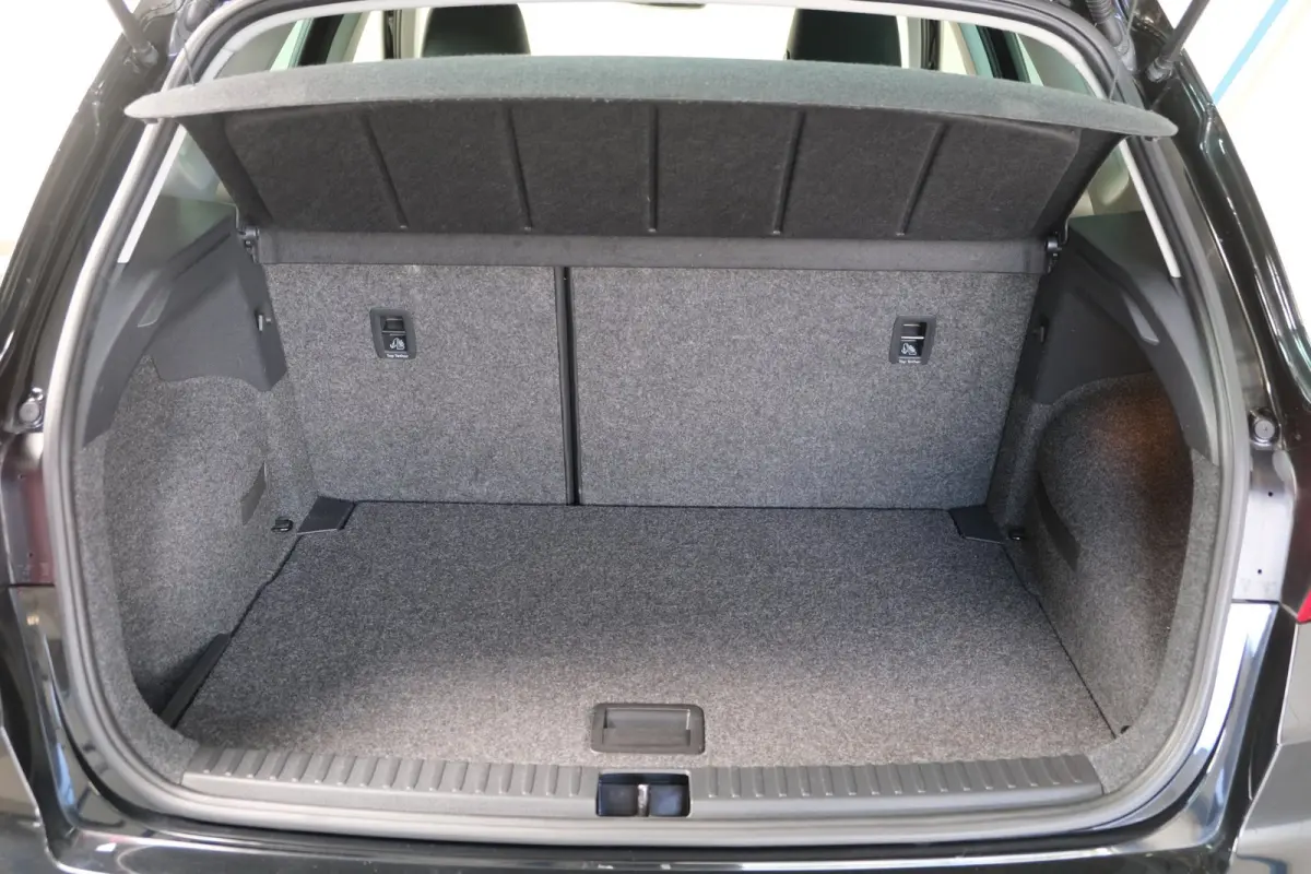 1.0 TSI Style Business Intense - N.A.P. Airco, Cruise, Navi, PDC, Camera, Carplay.