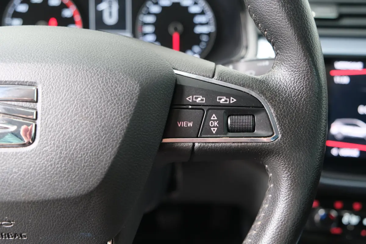 1.0 TSI Style Business Intense - N.A.P. Airco, Cruise, Navi, PDC, Camera, Carplay.