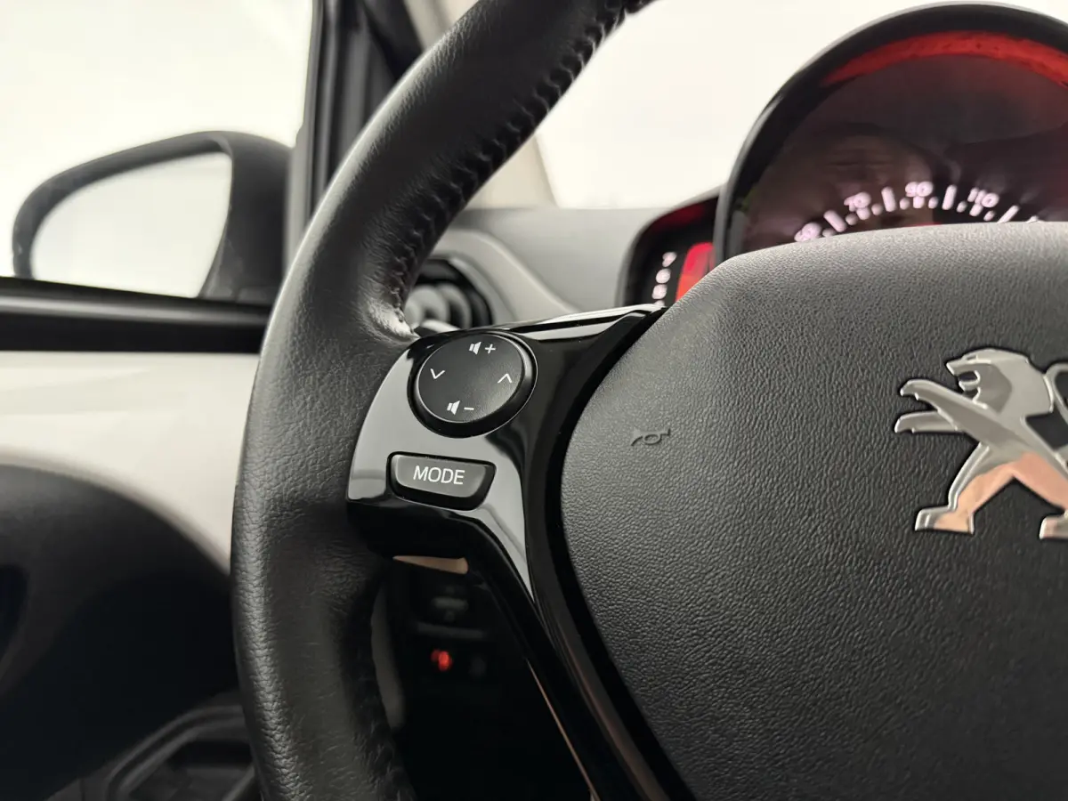 1.0 e-VTi Allure | Airco | Camera | Cruise | Carplay | LED | Elektrpakket