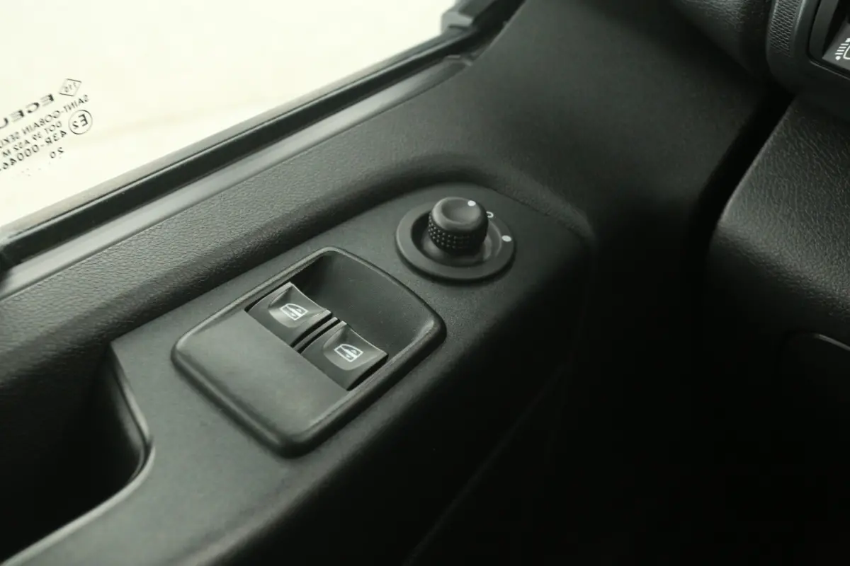 2.0 DCI L1H1 145PK | Marge | Airco | 3 Zits | Parkeersens. | Trekhaak | LED