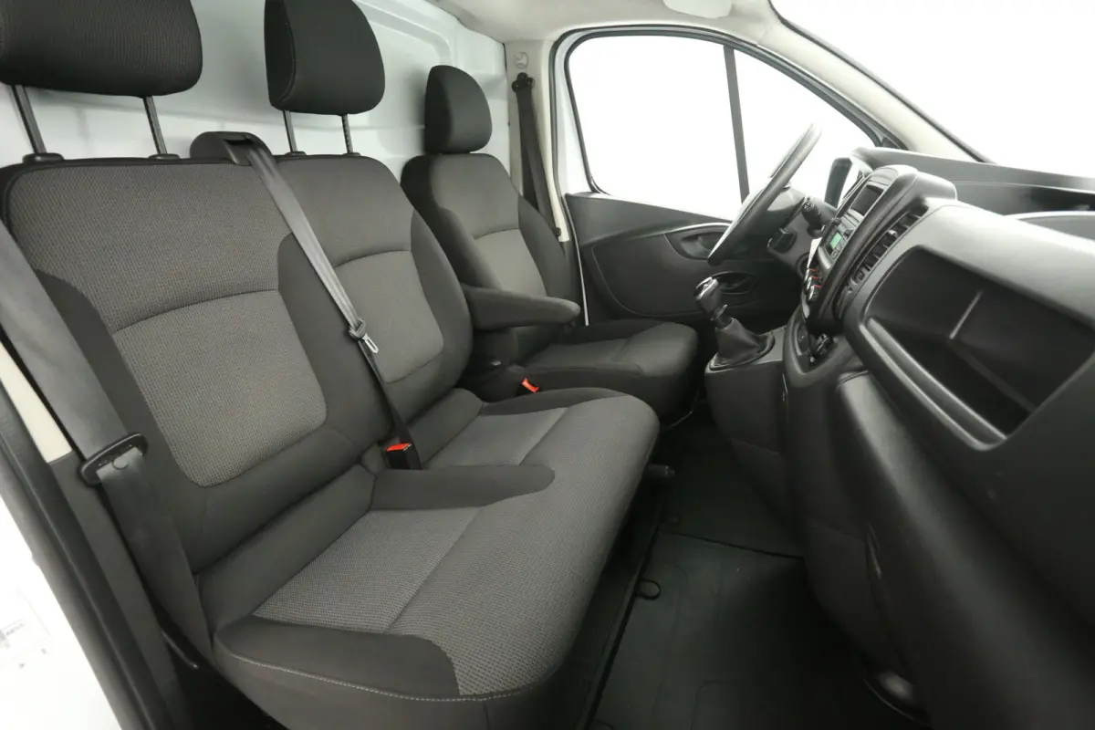 2.0 DCI L1H1 145PK | Marge | Airco | 3 Zits | Parkeersens. | Trekhaak | LED