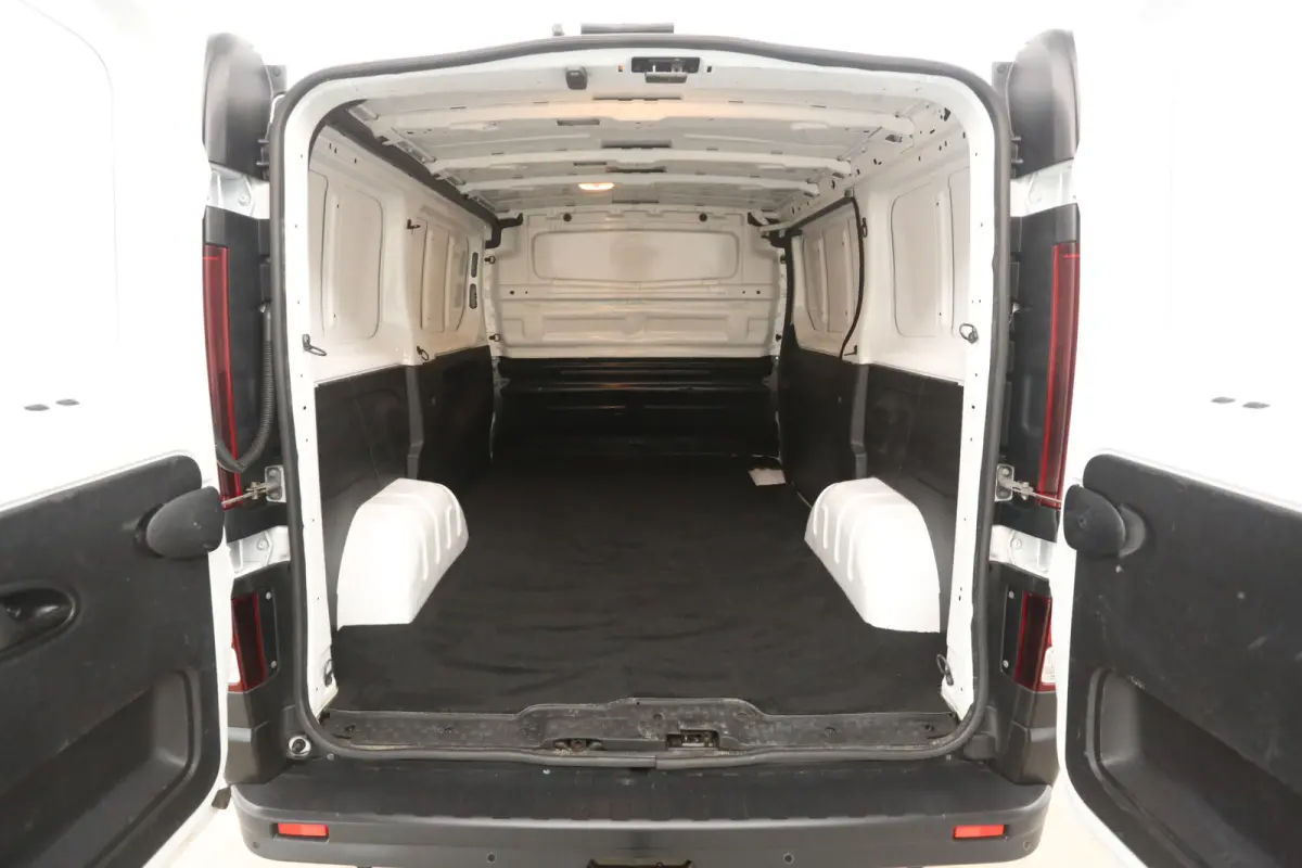 2.0 DCI L1H1 145PK | Marge | Airco | 3 Zits | Parkeersens. | Trekhaak | LED