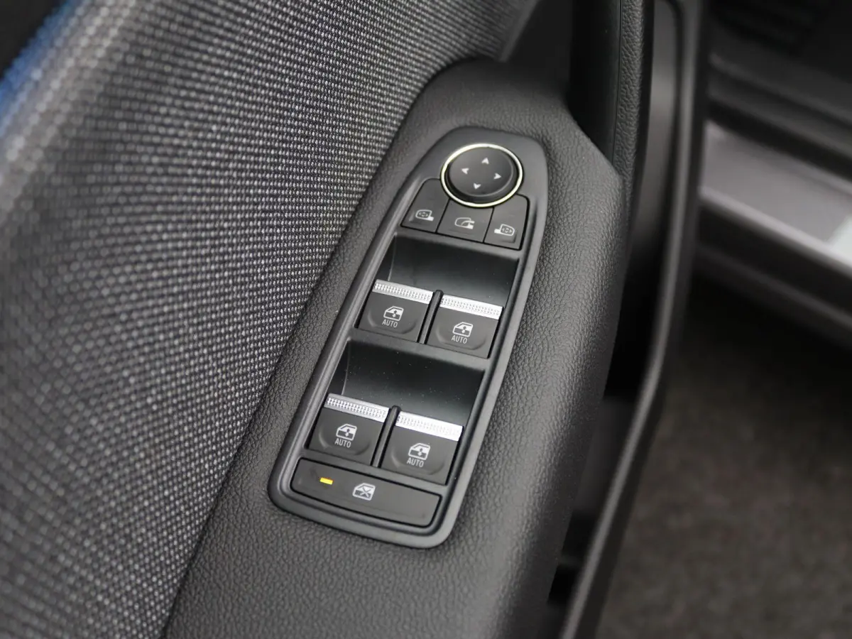 1.8 HEV AT Executive | Adapt. Cruise | Stoel- & Stuurverw. | Parkeercamera |