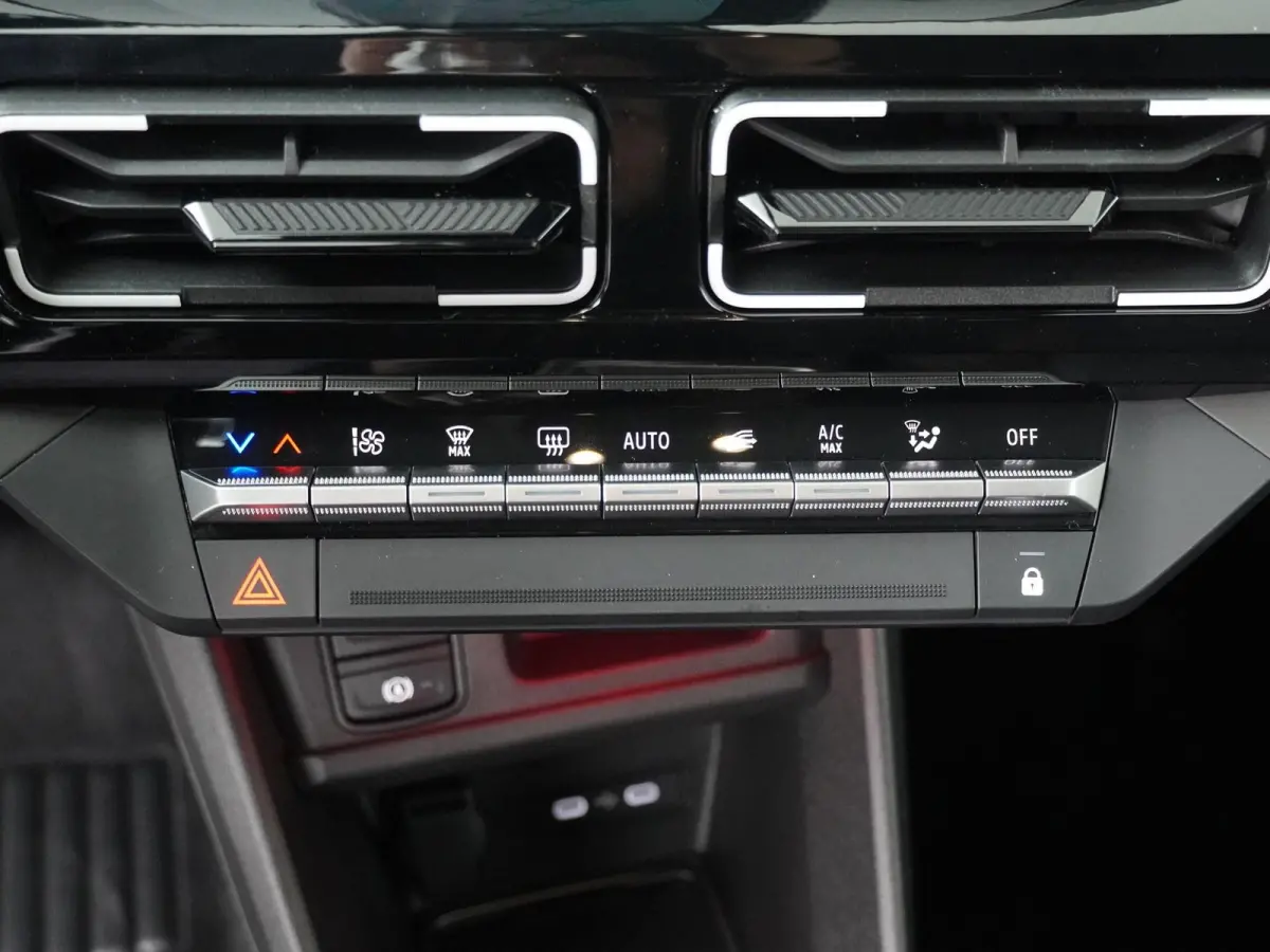 techno 150 pk comfort range | pack advanced driving assist | Stoel- & Stuurverw. |