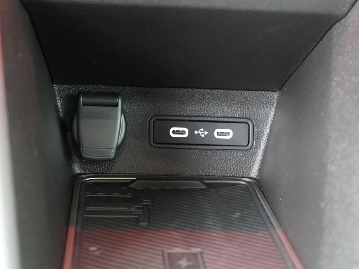 techno 150 pk comfort range | pack advanced driving assist | Stoel- & Stuurverw. |