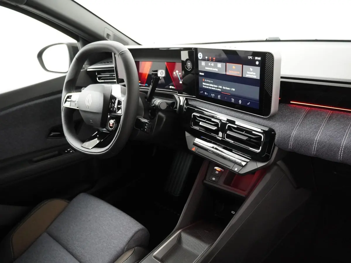techno 150 pk comfort range | pack advanced driving assist | Stoel- & Stuurverw. |