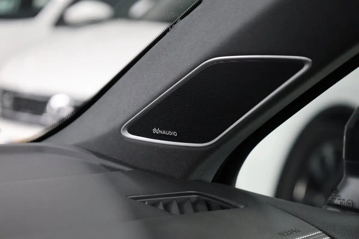 3.0 TSi eHybrid 4MOTION R-line LED/VIRTUAL/PANO/LEER+S.VERKOELING+MEMORY/21" LMV/360 CAM/ACC/12 MND GARANTIE!