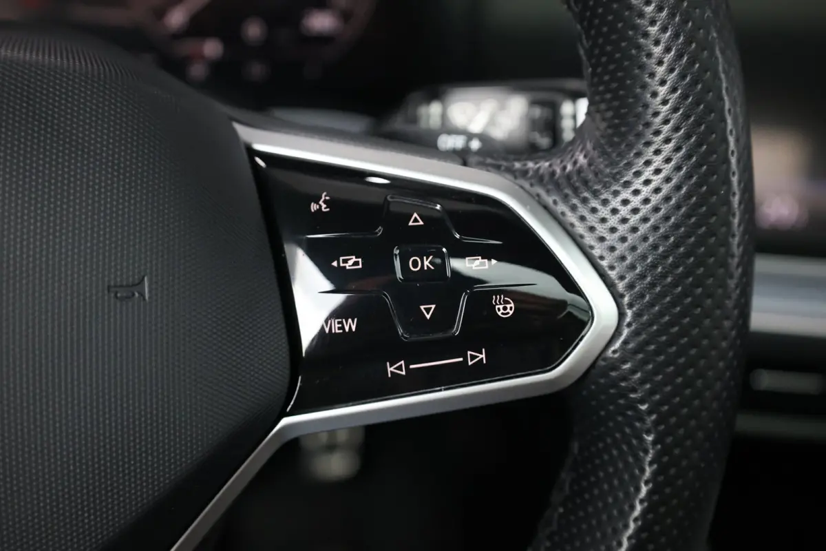 3.0 TSi eHybrid 4MOTION R-line LED/VIRTUAL/PANO/LEER+S.VERKOELING+MEMORY/21" LMV/360 CAM/ACC/12 MND GARANTIE!