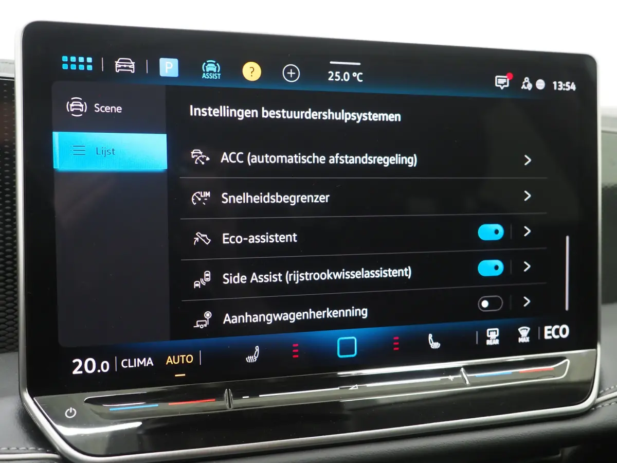 1.5 eHybrid 204PK | Leder/Alcantara | Massage | Trekhaak | HUD | Camera | Adaptive Cruise | Sfeerlicht | Carplay