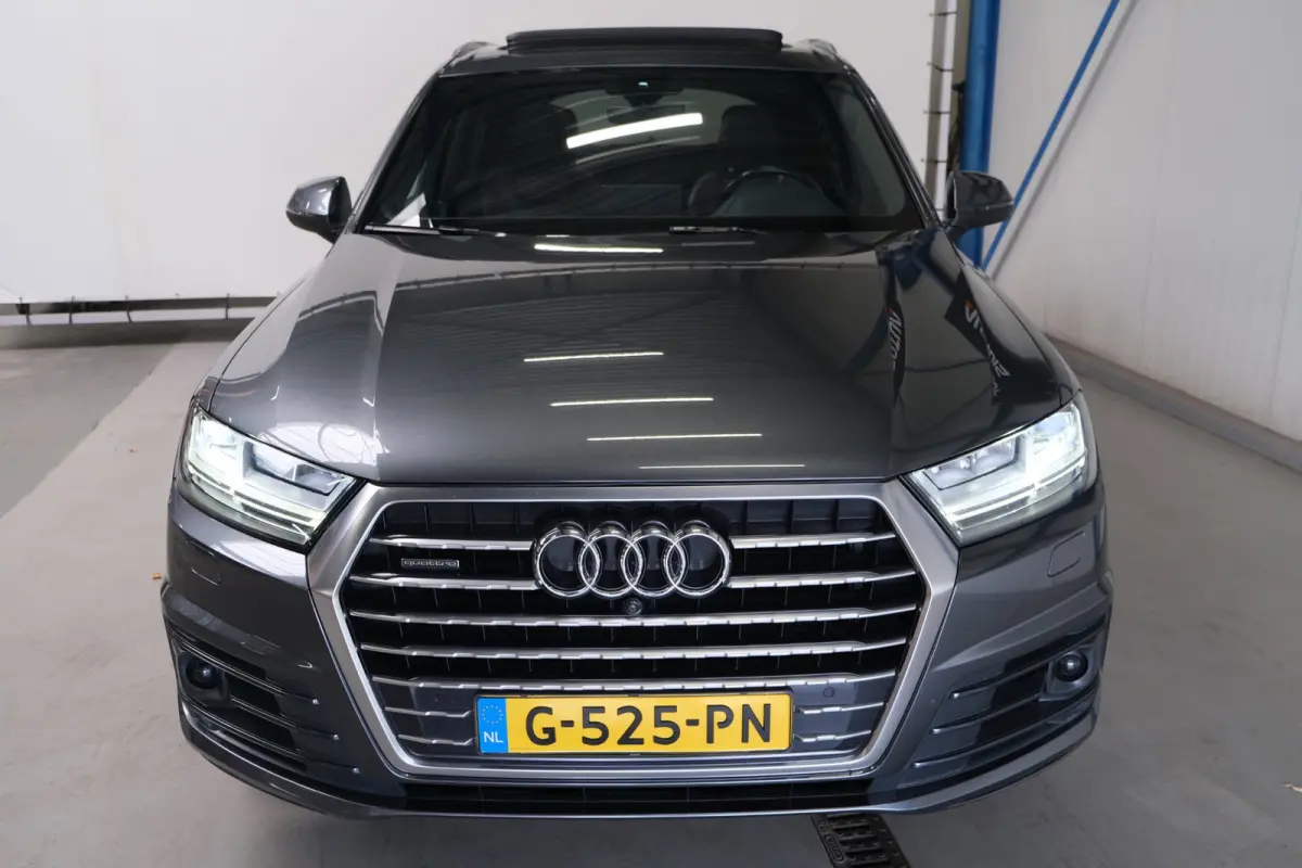 3.0 TDI ultra quattro Pro Line 2x S-Line Automaat - Panodak, Camera, Luchtvering, Carplay, Standkachel, Trekhaak.