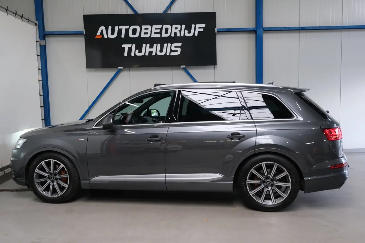 3.0 TDI ultra quattro Pro Line 2x S-Line Automaat - Panodak, Camera, Luchtvering, Carplay, Standkachel, Trekhaak.