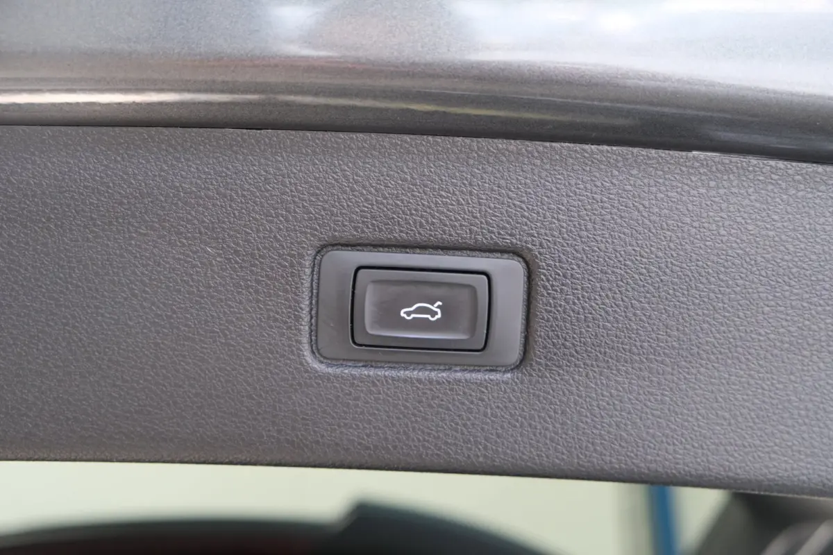 3.0 TDI ultra quattro Pro Line 2x S-Line Automaat - Panodak, Camera, Luchtvering, Carplay, Standkachel, Trekhaak.