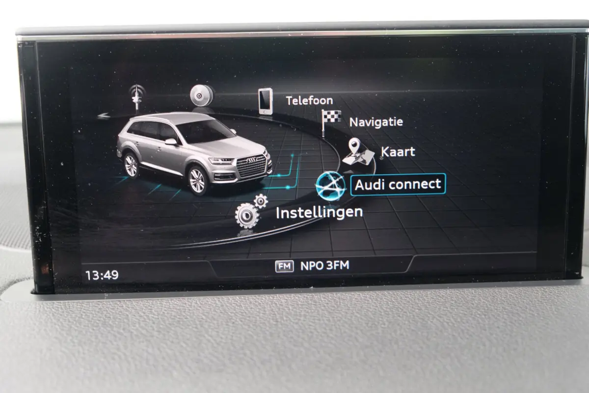 3.0 TDI ultra quattro Pro Line 2x S-Line Automaat - Panodak, Camera, Luchtvering, Carplay, Standkachel, Trekhaak.