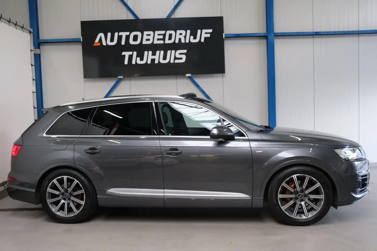3.0 TDI ultra quattro Pro Line 2x S-Line Automaat - Panodak, Camera, Luchtvering, Carplay, Standkachel, Trekhaak.