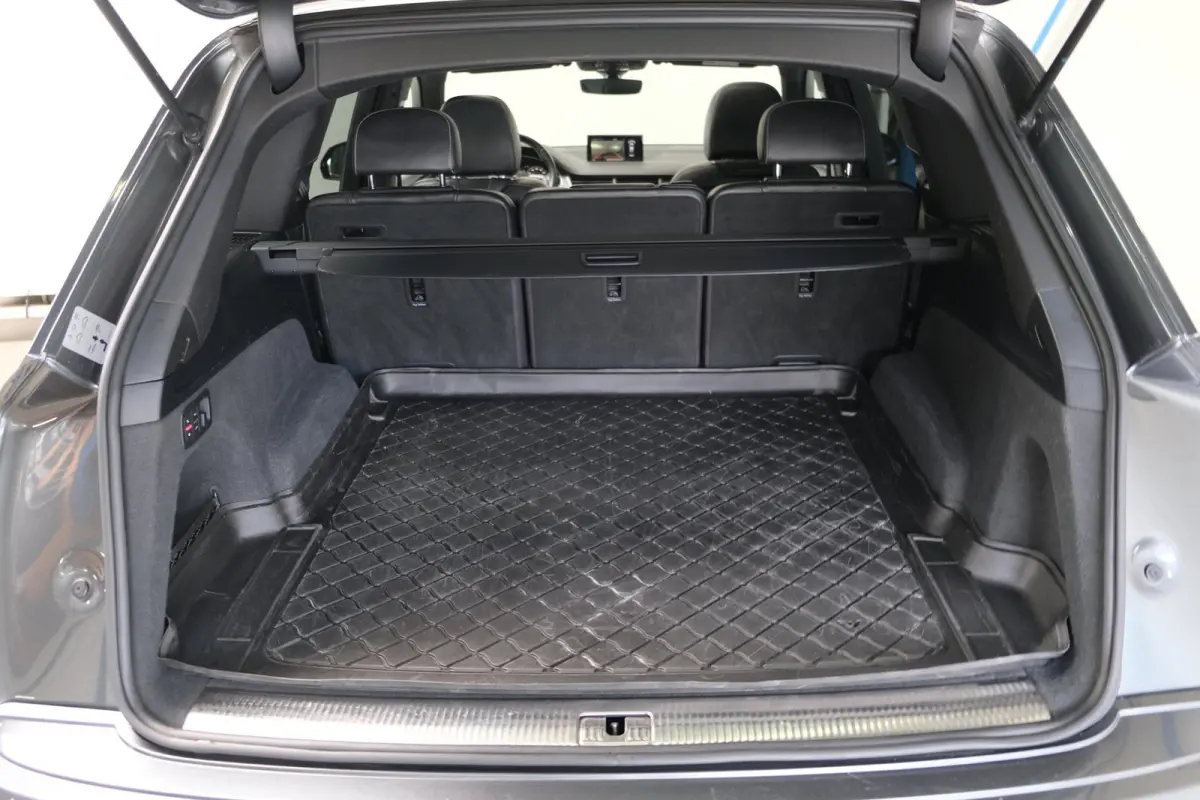3.0 TDI ultra quattro Pro Line 2x S-Line Automaat - Panodak, Camera, Luchtvering, Carplay, Standkachel, Trekhaak.