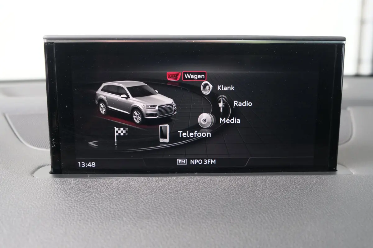 3.0 TDI ultra quattro Pro Line 2x S-Line Automaat - Panodak, Camera, Luchtvering, Carplay, Standkachel, Trekhaak.