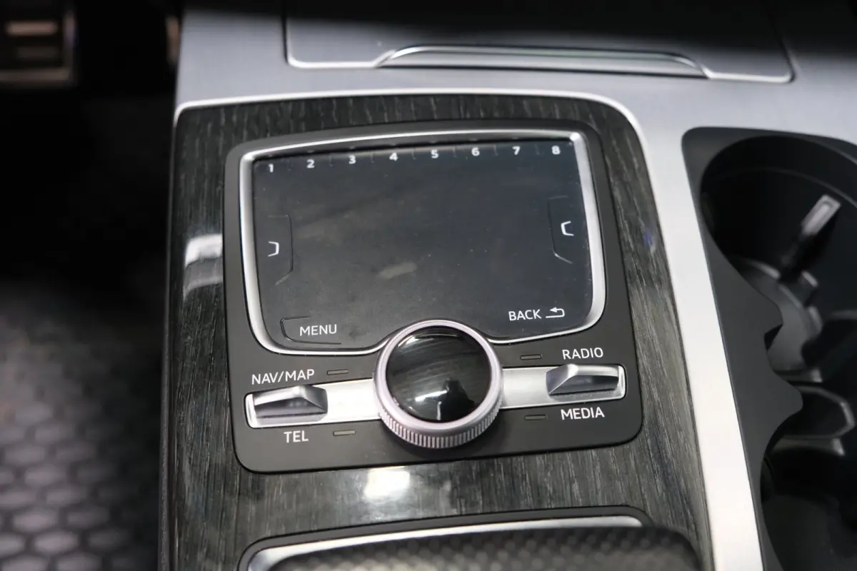 3.0 TDI ultra quattro Pro Line 2x S-Line Automaat - Panodak, Camera, Luchtvering, Carplay, Standkachel, Trekhaak.