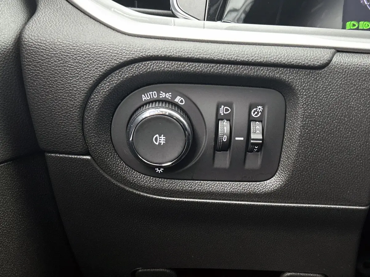 1.2 130pk GS | Navigatie | 360 Camera | Climate Control | Cruise Control | 18"LMV | Dodehoekdetectie | Apple Carplay/Android Auto |