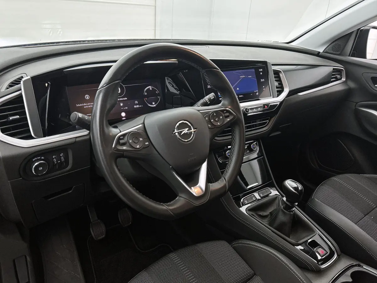 1.2 130pk GS | Navigatie | 360 Camera | Climate Control | Cruise Control | 18"LMV | Dodehoekdetectie | Apple Carplay/Android Auto |