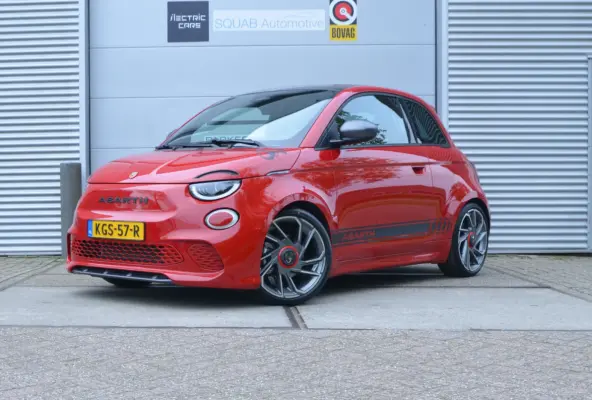 Abarth Turismo 42 kWh Pano, 18" Alu