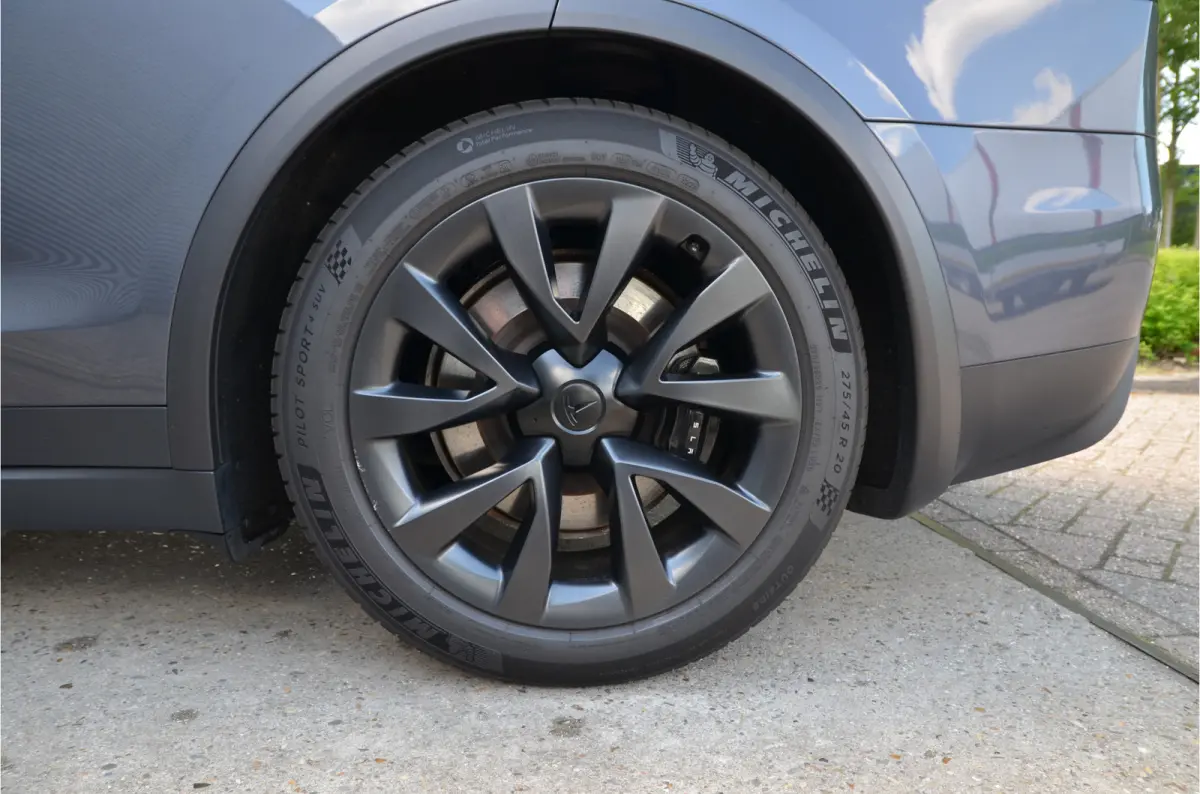 Dual Motor AWD 100 kWh Enhanced AutoPilot4.0 (twv 3.800,-), FSD 49,- p/mnd