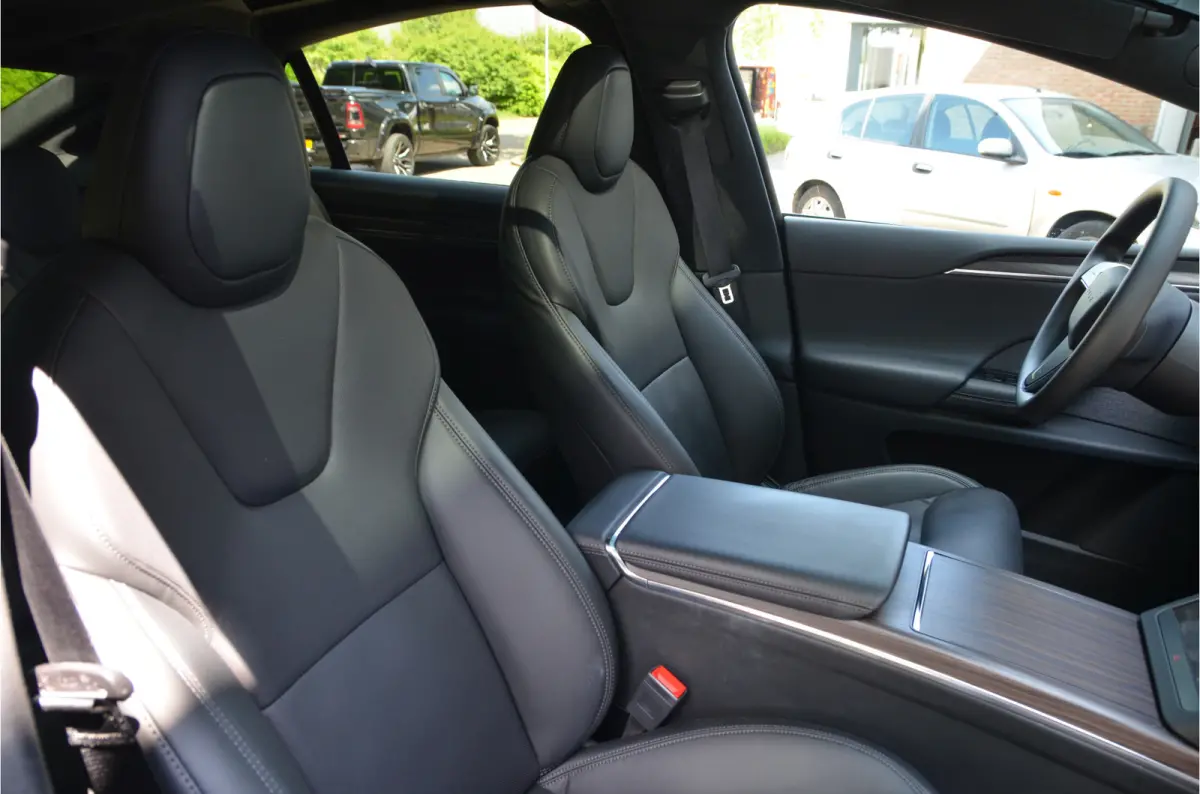 Dual Motor AWD 100 kWh Enhanced AutoPilot4.0 (twv 3.800,-), FSD 49,- p/mnd