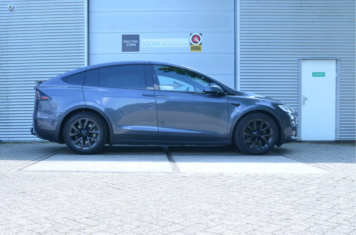 Dual Motor AWD 100 kWh Enhanced AutoPilot4.0 (twv 3.800,-), FSD 49,- p/mnd