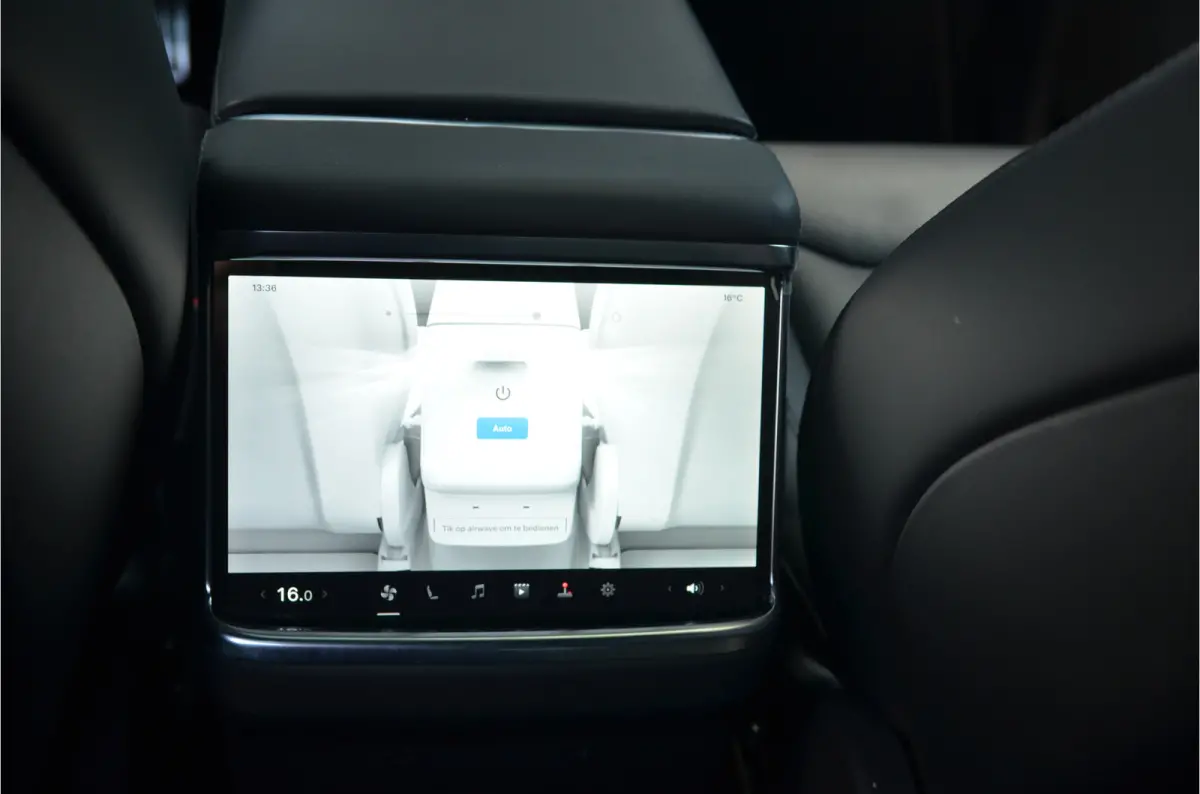 Dual Motor AWD 100 kWh Enhanced AutoPilot4.0 (twv 3.800,-), FSD 49,- p/mnd