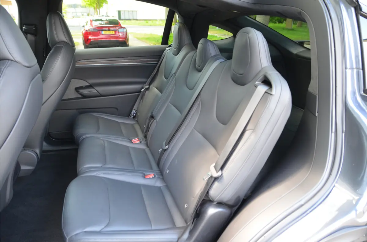 Dual Motor AWD 100 kWh Enhanced AutoPilot4.0 (twv 3.800,-), FSD 49,- p/mnd