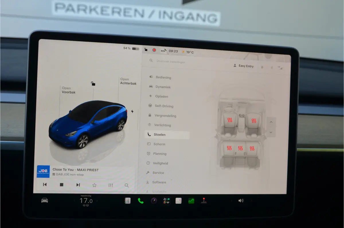 Long Range AWD 75 kWh Trekhaak (1.600kg), AutoPilot3.0 Ryzen