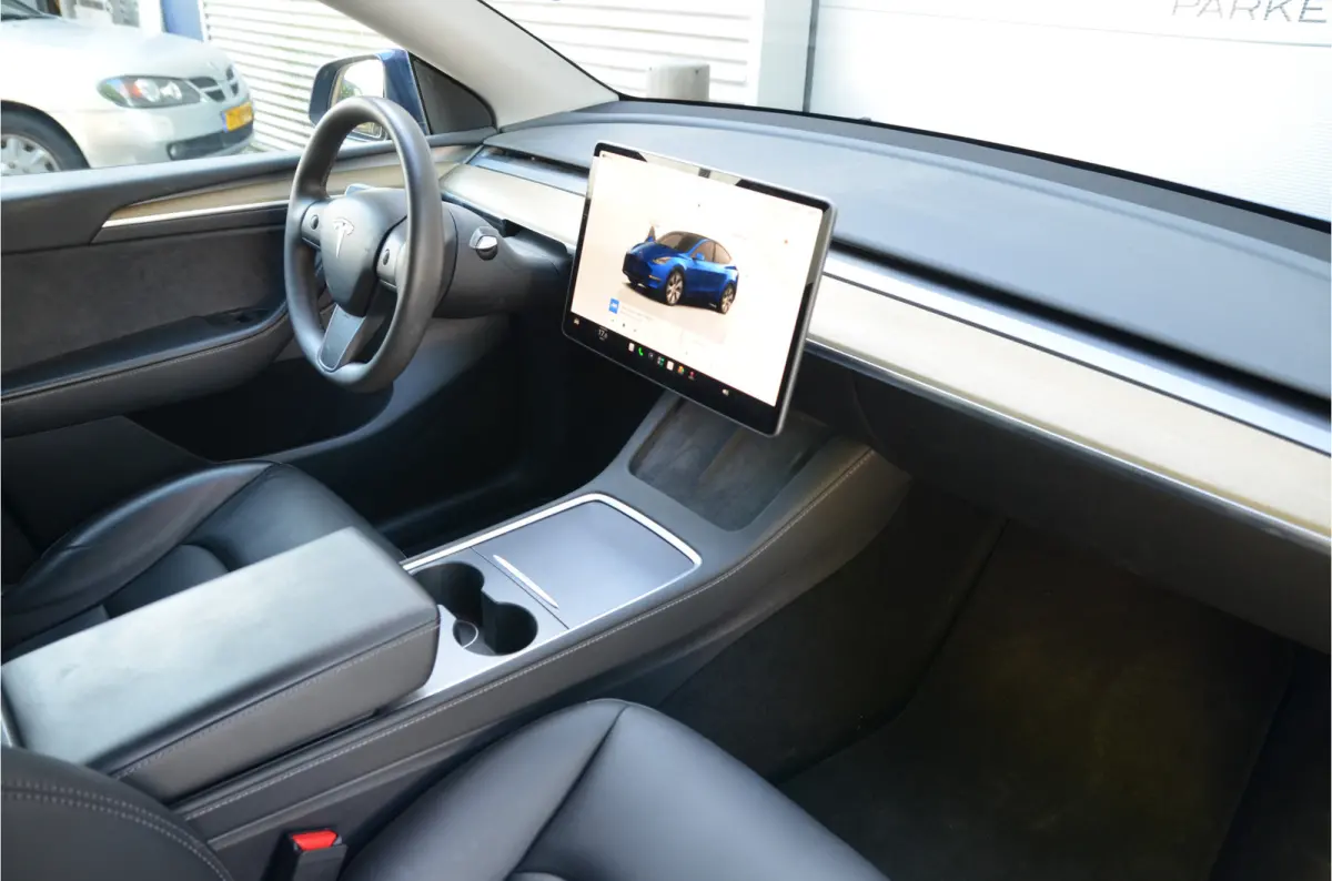 Long Range AWD 75 kWh Trekhaak (1.600kg), AutoPilot3.0 Ryzen