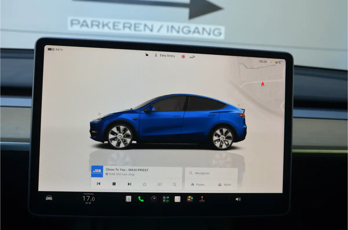 Long Range AWD 75 kWh Trekhaak (1.600kg), AutoPilot3.0 Ryzen