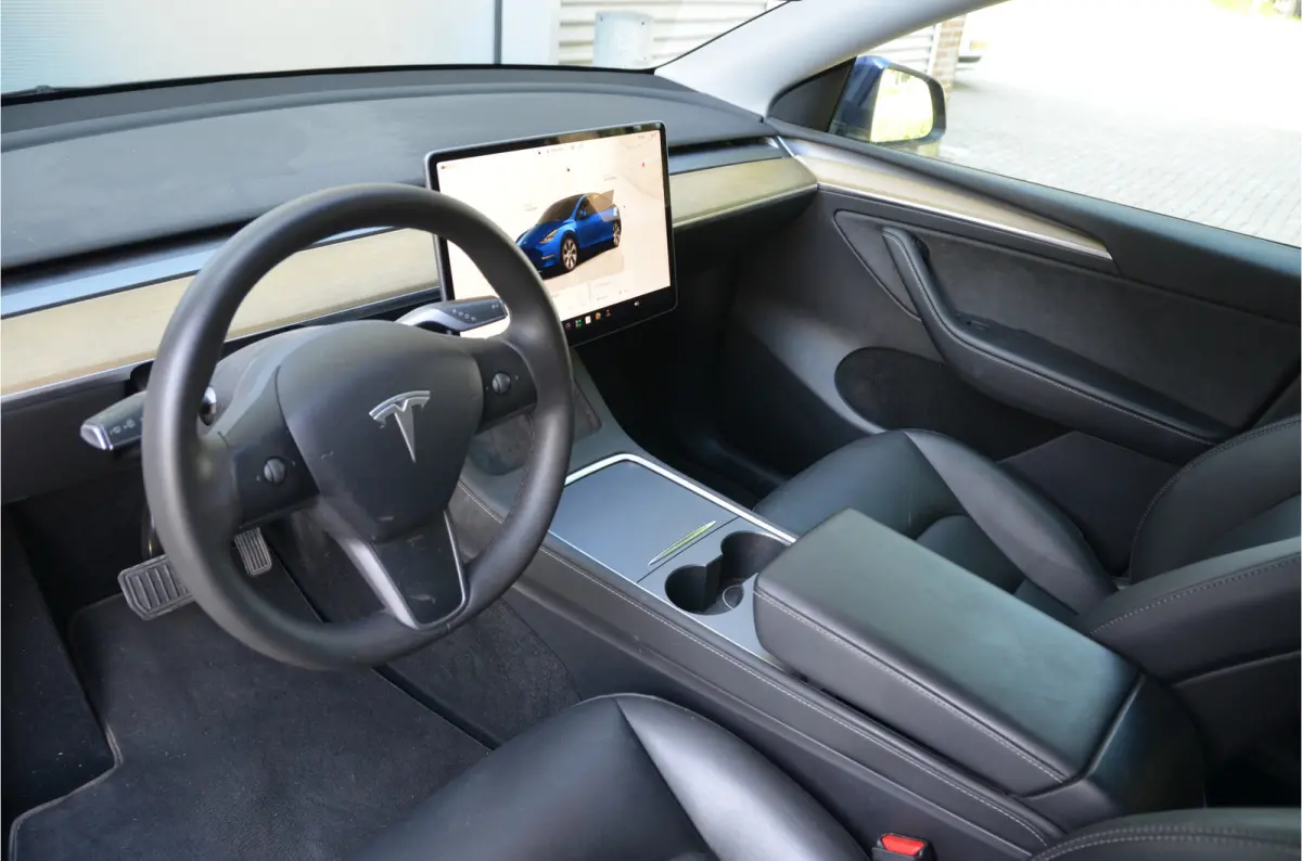 Long Range AWD 75 kWh Trekhaak (1.600kg), AutoPilot3.0 Ryzen