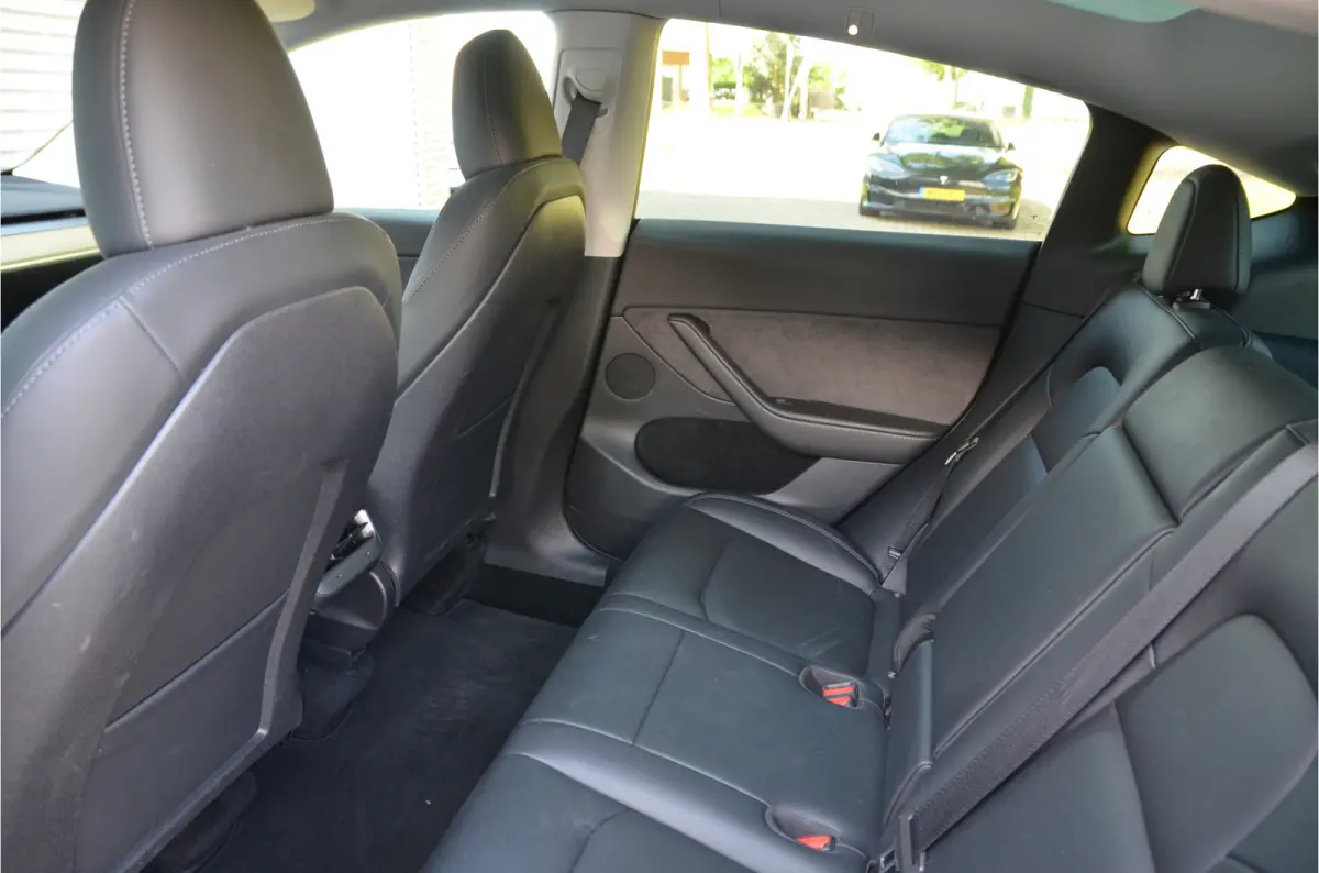 Long Range AWD 75 kWh Trekhaak (1.600kg), AutoPilot3.0 Ryzen