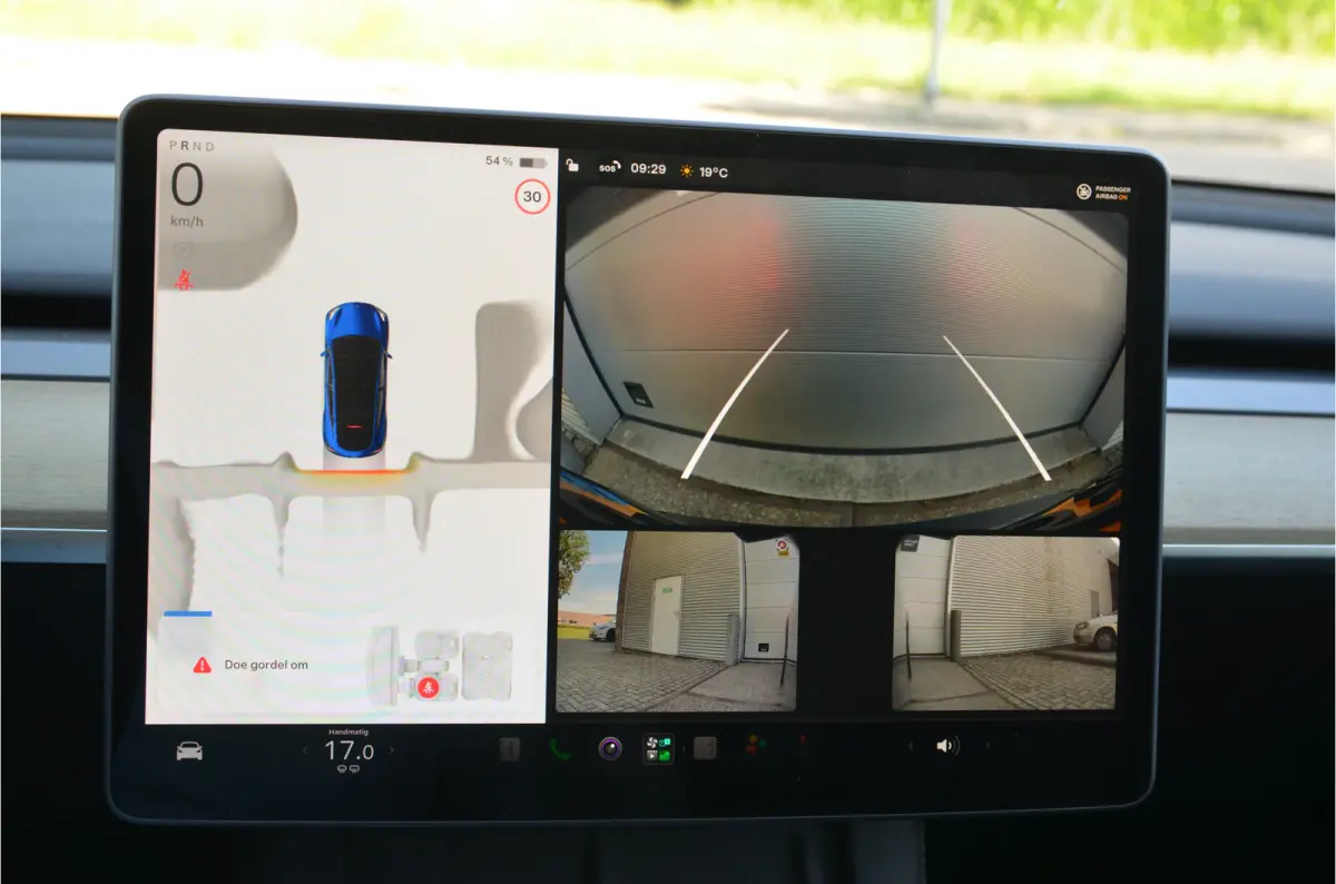 Long Range AWD 75 kWh Trekhaak (1.600kg), AutoPilot3.0 Ryzen