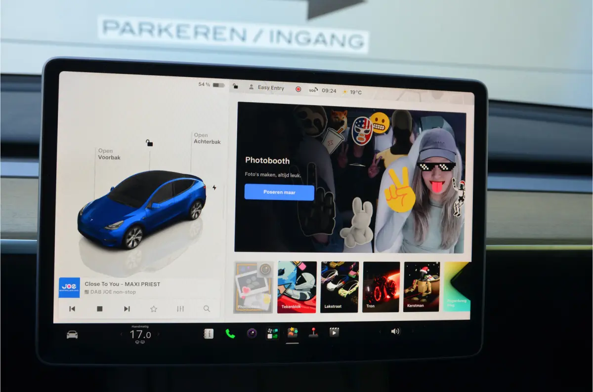 Long Range AWD 75 kWh Trekhaak (1.600kg), AutoPilot3.0 Ryzen