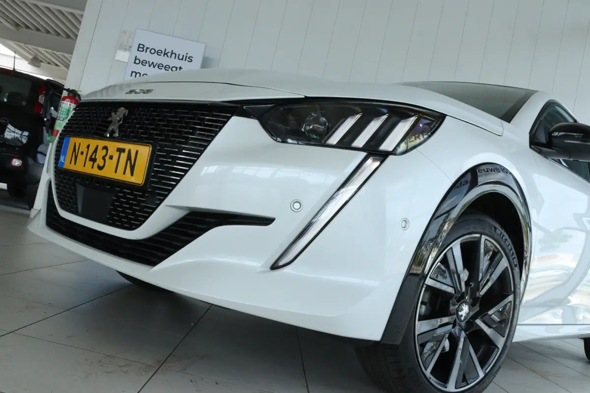 1.2 Turbo GT Pack | Adapt. Cruise | Pano | Stoelverwarming | Alcantara | Camera | Keyless | Navi | Carplay