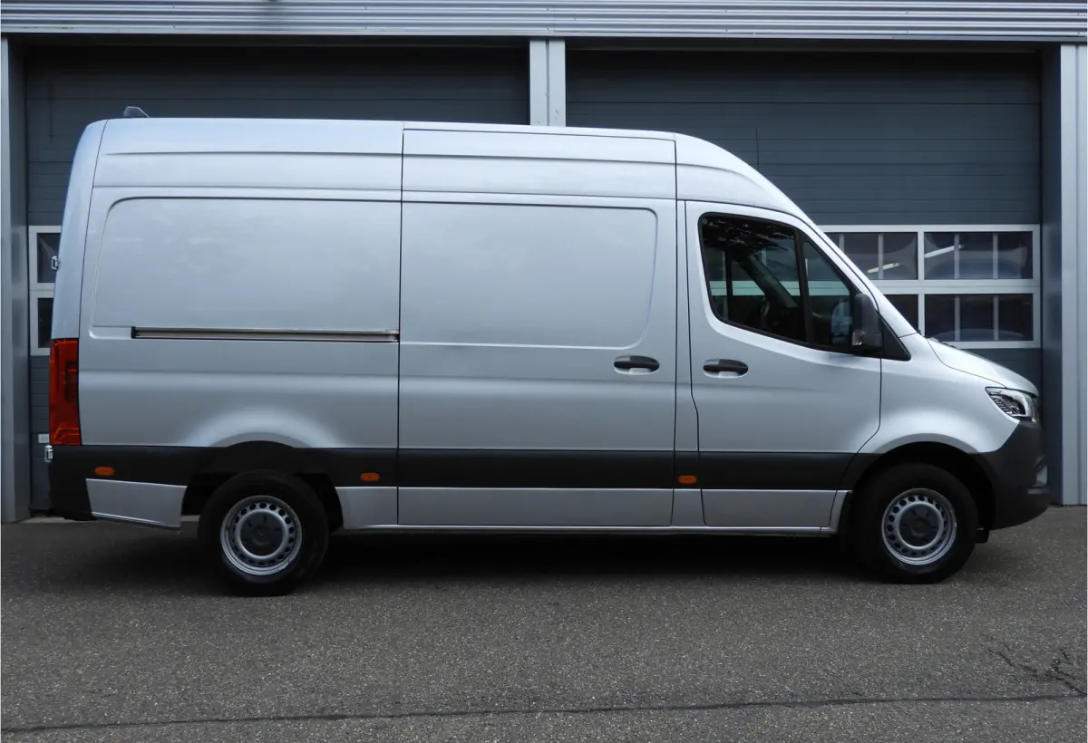 317 1.9 CDI L2H2 RWD AUT | 3.5t TREKHAAK | LED | CRUISE | CAMERA | MBUX