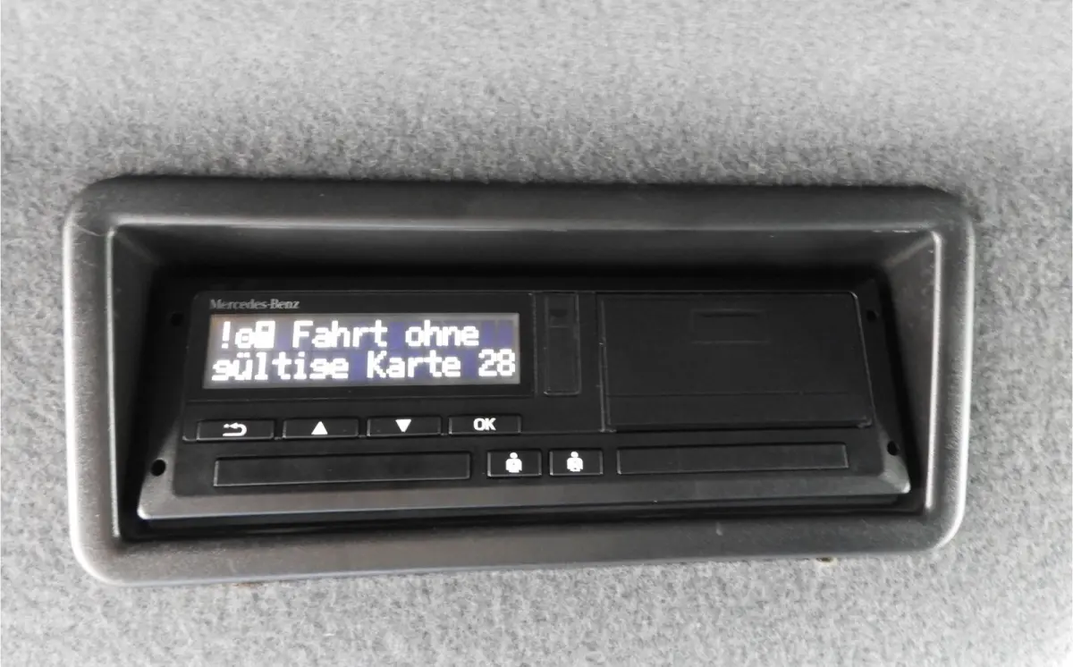 317 1.9 CDI L2H2 RWD AUT | 3.5t TREKHAAK | LED | CRUISE | CAMERA | MBUX