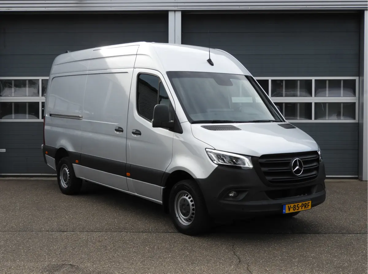 317 1.9 CDI L2H2 RWD AUT | 3.5t TREKHAAK | LED | CRUISE | CAMERA | MBUX