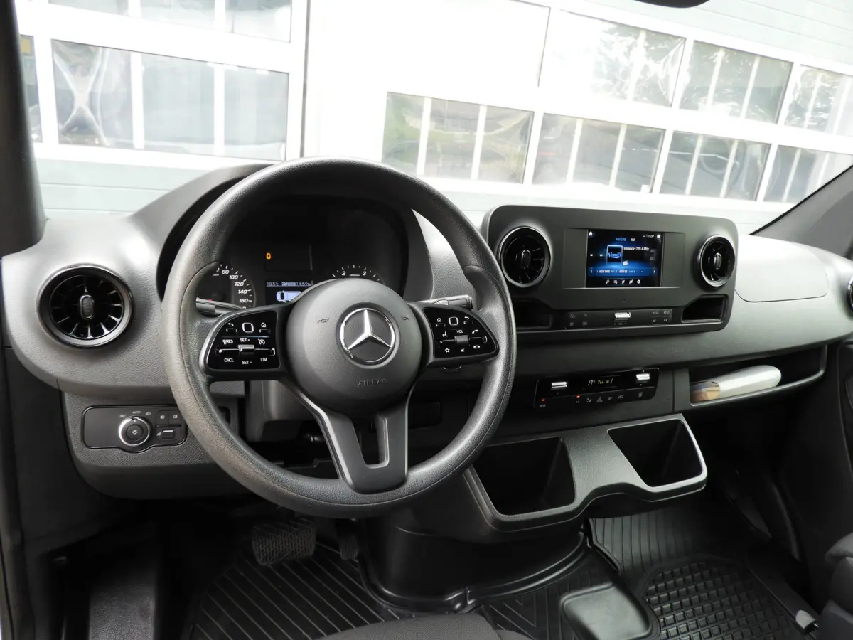 317 1.9 CDI L2H2 RWD AUT | 3.5t TREKHAAK | LED | CRUISE | CAMERA | MBUX